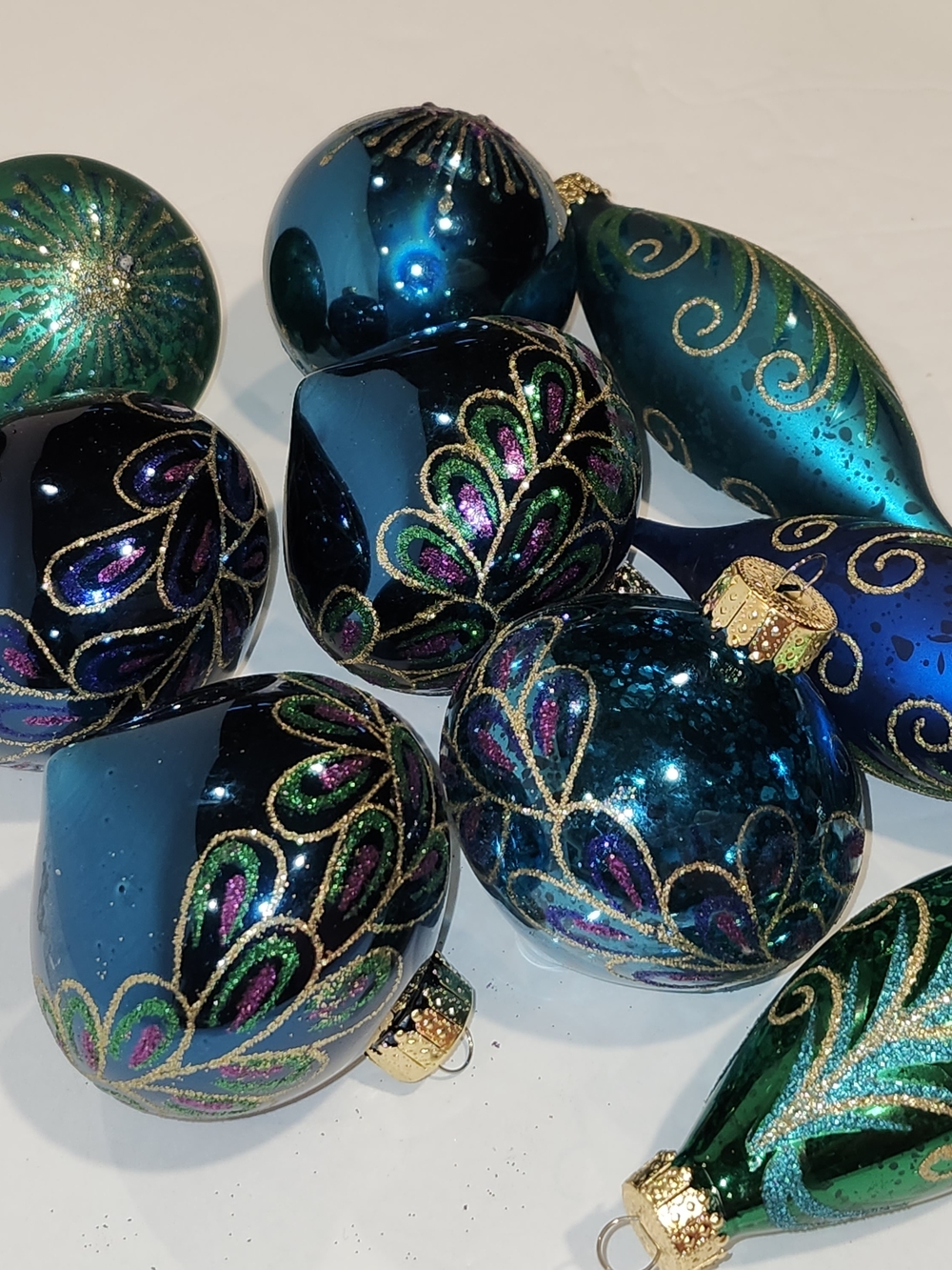 Lot Of 10 Holiday Glass Ornaments Glitter Peacock Feather Style - Picture 8 of 8